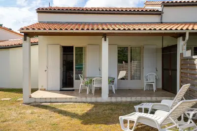 Image de Maison de vacances 'Grande Maison Les Mouettes' avec terrasse et jardin privés