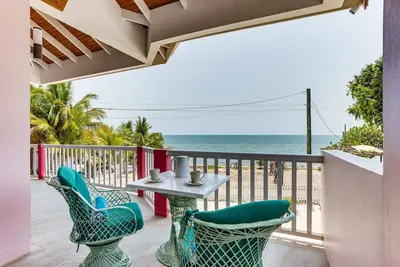 Image de Sorrell Cottage-4 Bedrooms Right on the Caribbean!