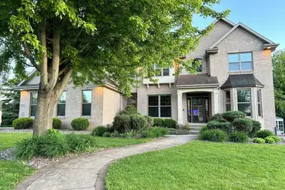 Image de Beautiful home near Lambeau Field in quiet subdivision