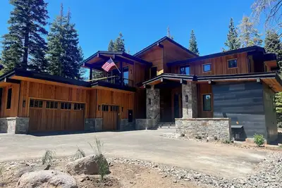 Image de Luxurious Mountain Retreat in Schaffer’s Mill, Truckee