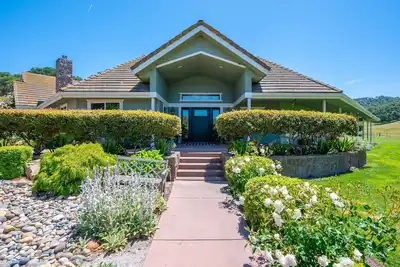 Image de Epic Ranch*4 miles to Beach*Sleeps 16