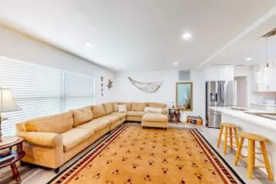 Image de Clearwater Retreat Cowboy Pool, Fire pit, Pool Table