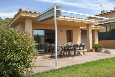 Belle maison de vacances privée pour 6 personnes avec Tv et parking