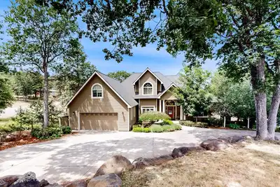 Image de Luxury and Adventure Await – The Perfect Klamath Falls Getaway