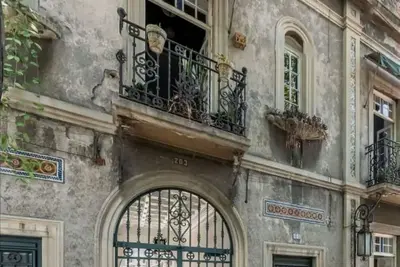 Image de House in historic building with private terrace