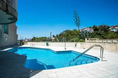 Homerez - Maison confortable à Sitges avec piscine partagée