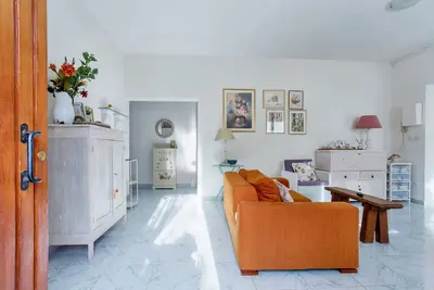 Image de Homerez - Appartement cosy Ă Tollo avec jardin