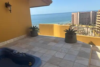 Image de Ph with Private Hot Tub on Deck with View of Sea in Resort with 8 Pools