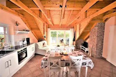 Image de Apartments 3 and 4 are located on the upper floor.