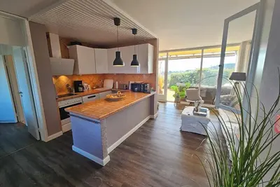 Image de Modern and cozy vacation apartment, directly on the cliffs,