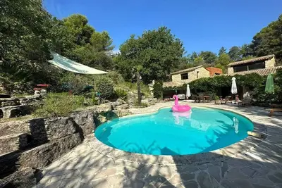 Image de Homerez - Villa contemporaine à Puyméras avec piscine privée