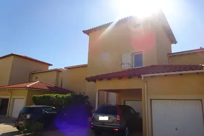 Image de Villa familiale 3 niveaux, jardin, proche plage et commerces, Wi-Fi, parking pour 2 voitures