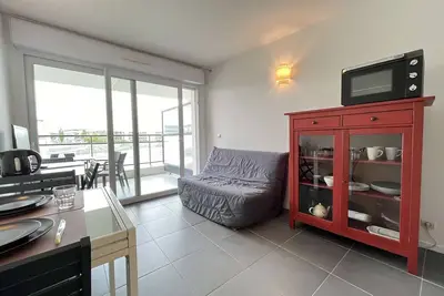 Image de Studio avec piscine et parking, 2 couchages - La Rochelle