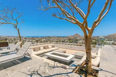 Image de Downtown Cabo Oasis with Rooftop Pool