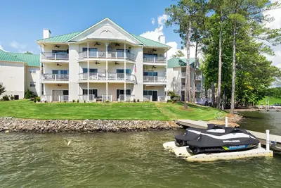 Image de Sunset Point on Lake Martin. Fantastic Views! Great for families!