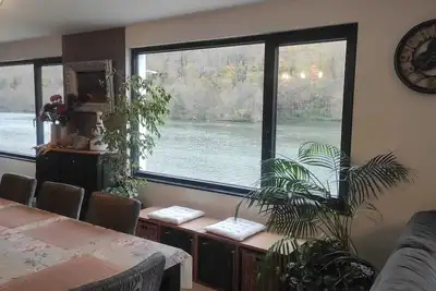 Image de Homerez - Villa au bord de la Meuse, proche de Dinant