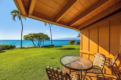 Image de Kuleana Club #108-Oceanfront Deluxe 1 bed & 1 bath