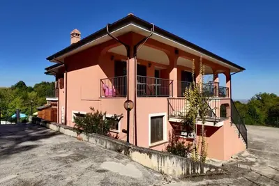 Image de Homerez - Charmante maison à Abbateggio avec piscine privée