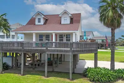 Image de Gordeaux's Place: 3  Br, 2  Ba House in Crystal Beach, Sleeps 8