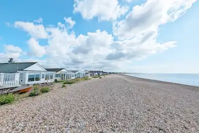 Image de Seaspray - Pagham - a family house that sleeps 7 guests in 4 bedrooms