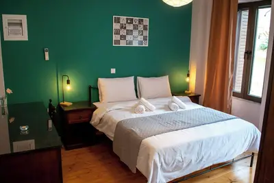 Image de Ideal house for families or large groups, located next to the old town.