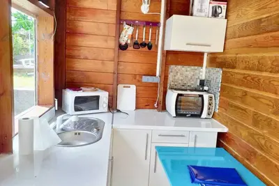 Image de Homerez - Bungalow au Moule, piscine