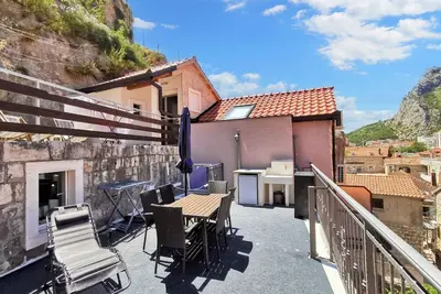 Homerez - Appart à Omiš, terrasse et vue
