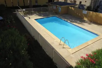 Image de Homerez - Apt. Aigues-Mortes, piscine.