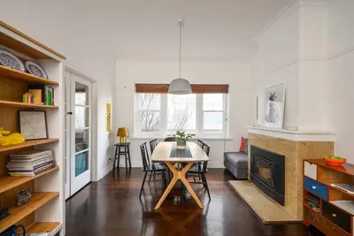 Image de Dispensary-Art Deco Apartment in St Kilda