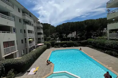 Image de 2pièces, Piscine, Garage, Terrasse