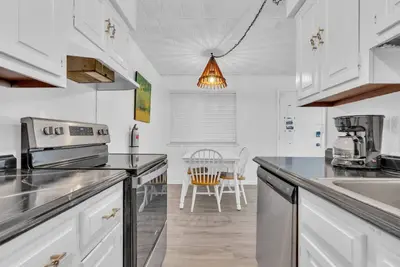 Image de Beach Block Getaway in Seaside!