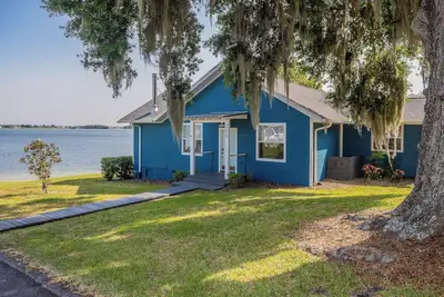 Image de Roe Family Lake House on Lake McLeod - Close to Legoland