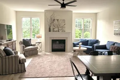 Image de Bayside Resort renovated 4 bed, 3. 5 bath, across from Sun Ridge pool! Sleeps 10