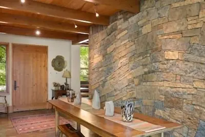 Image de Stunning 5 Bedroom 7 bath home in Aspen!
