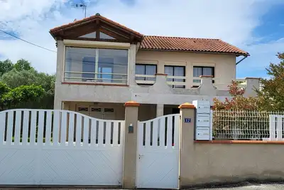 Image de Maison Dans un Quartier Très Calme et Proche de Toutes les Commodités