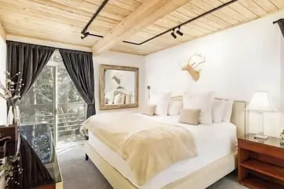Image de 4 Bedroom, 3 Bath Condo, Aspen Core Ski/in-Ski/out