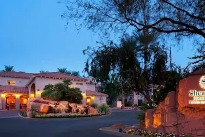 Image de 2 Suite Sheraton-Desert Oasis Hot Tub/Pool/Golf