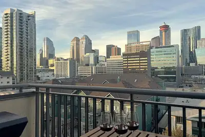 Image de Stylish Dt Views at Stampede w/ Free Parking, Ac
