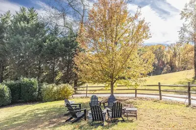 Image de Apple Valley Gables-Cozy mountain home with views!
