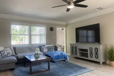 Image de Pet-Friendly Downtown Retreat with Firepit & WiFi