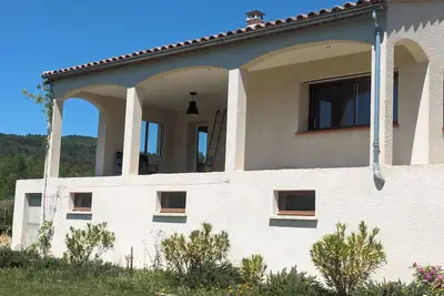 Image de Gîte de 80m² au Cœur de Collines Verdoyantes, Préservé du Monde
