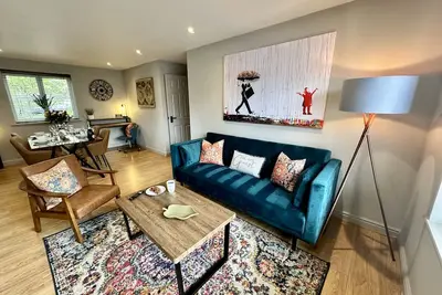 Image de Signature-Appartement-Salle de bain privée séparée-Ground floor