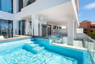 Image de Santa Barbara Heights Iv Clc - Luxury, private plunge pool
