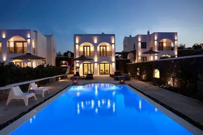 Image de Stunning Santorini Villa | Villa Erebus | 3 Bedrooms | Private Pool | Modern Furnishing | Close to Beach | Exo Gialos