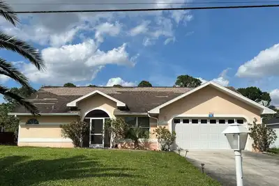 Image de Pool Home- relaxing - family friendly - pet friendly.