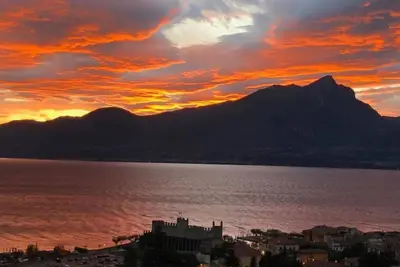 Image de Romantic \"Rubino\" vacation apartment with private garden and pool with lake view
