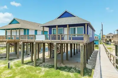 Image de Morning Glory - Beachfront - Pet & Family Friendly