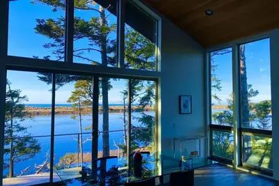 Image de Osprey House Hemlock Suite: Ocean & Lake Views