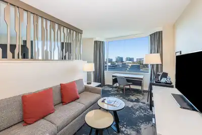 Image de Pets Allowed & Onsite Pool, 3 Junior King Suite at Grand Bay San Francisco Hotel