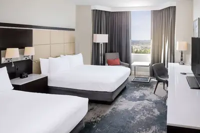 Image de Two Double Water View Room at Grand Bay San Francisco Hotel, Pool